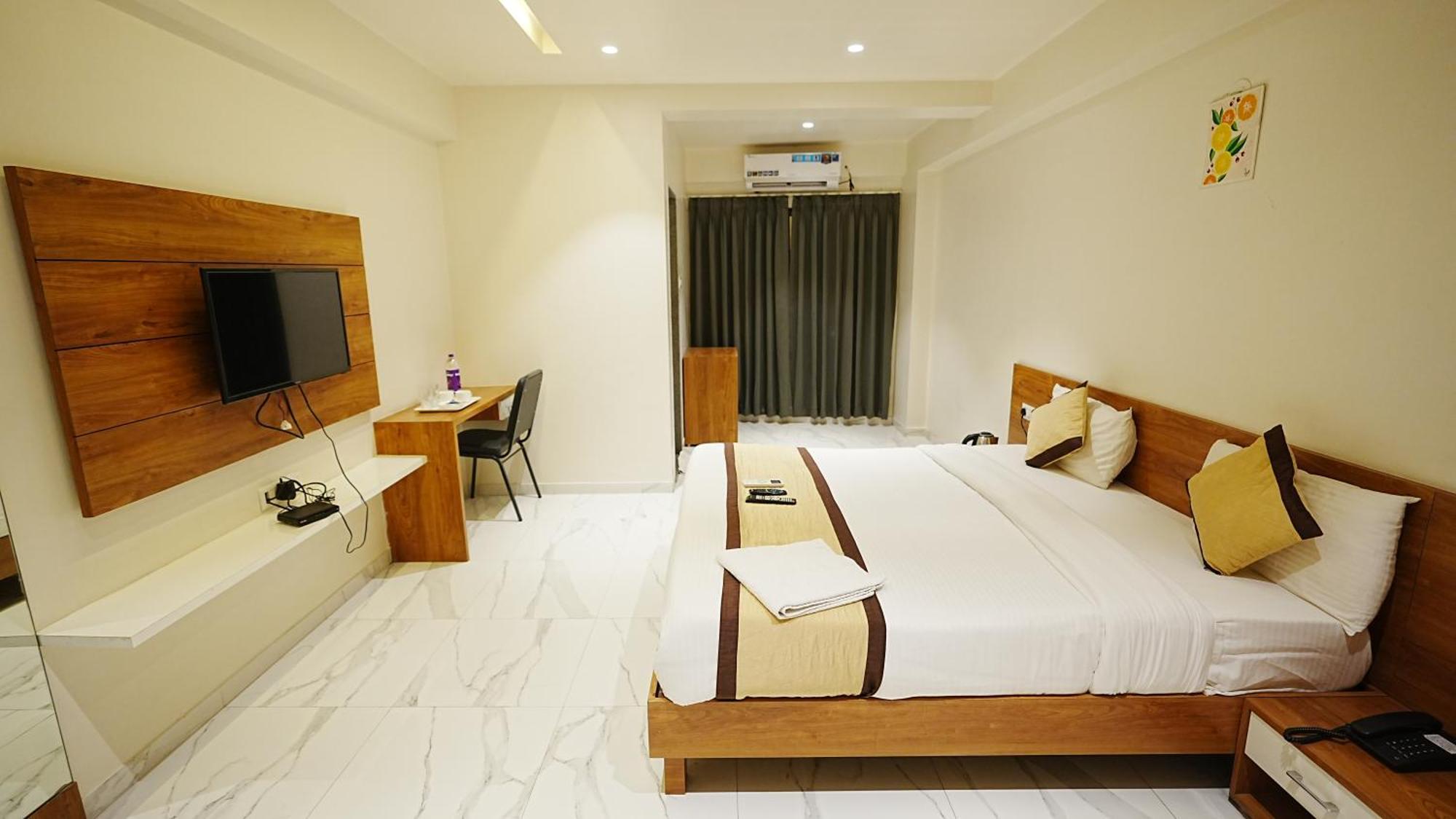 L P Regency, Pune Dış mekan fotoğraf